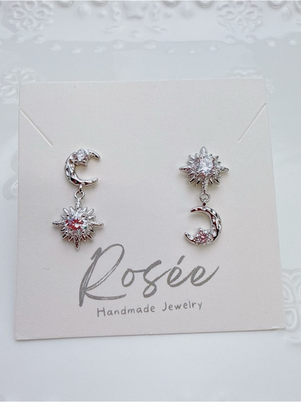 SGE26 S925 Stamped Moissanite Moon And Star Dangling Earrings 0.5ct Round